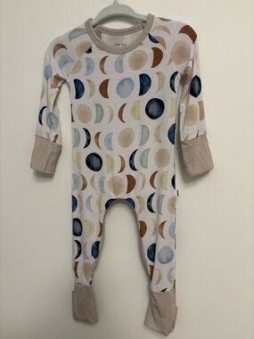 Luna Neutral Crescent Zippy Bamboo Sleeper